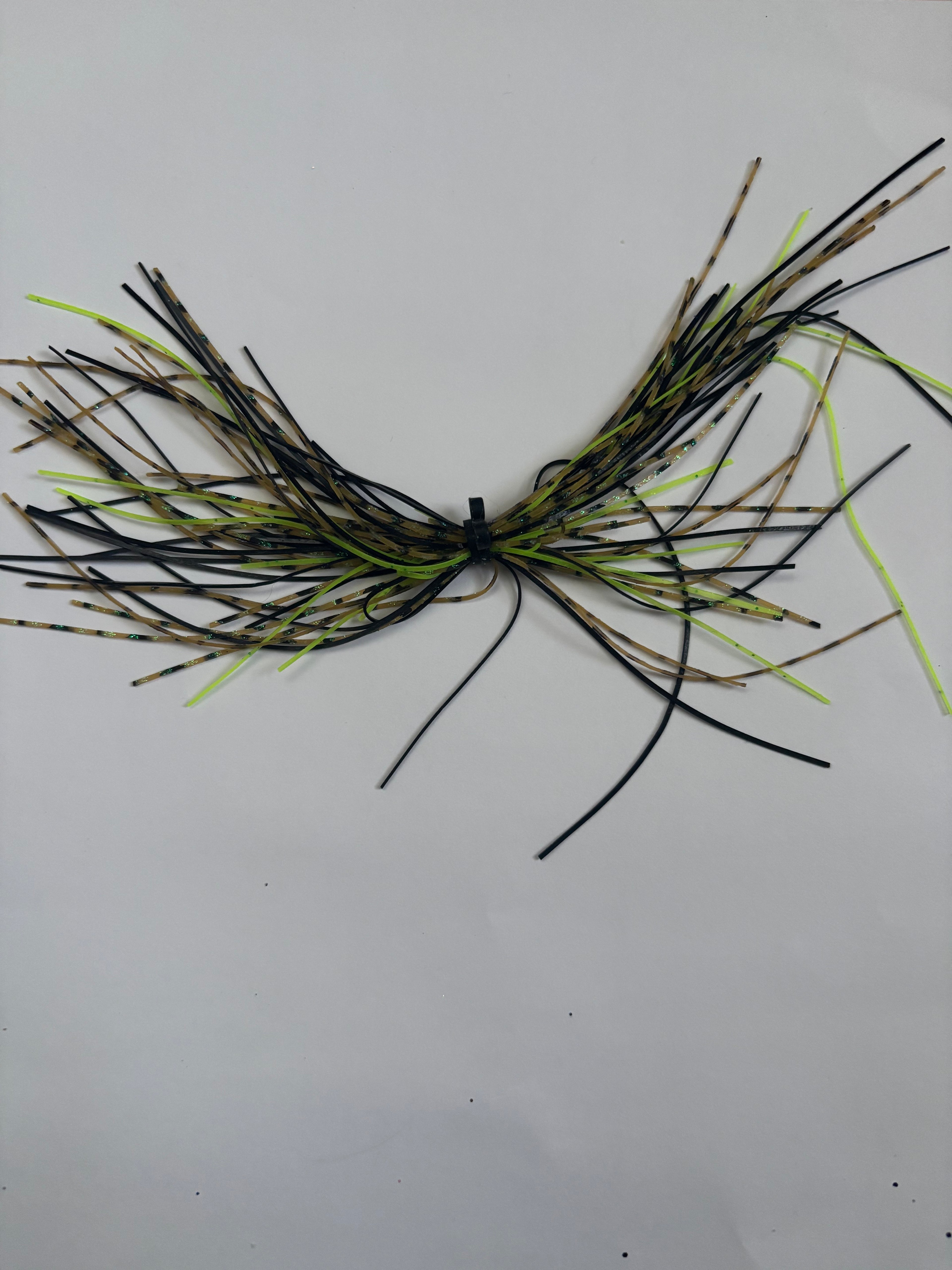 MO Craw Bass Spinner skirt